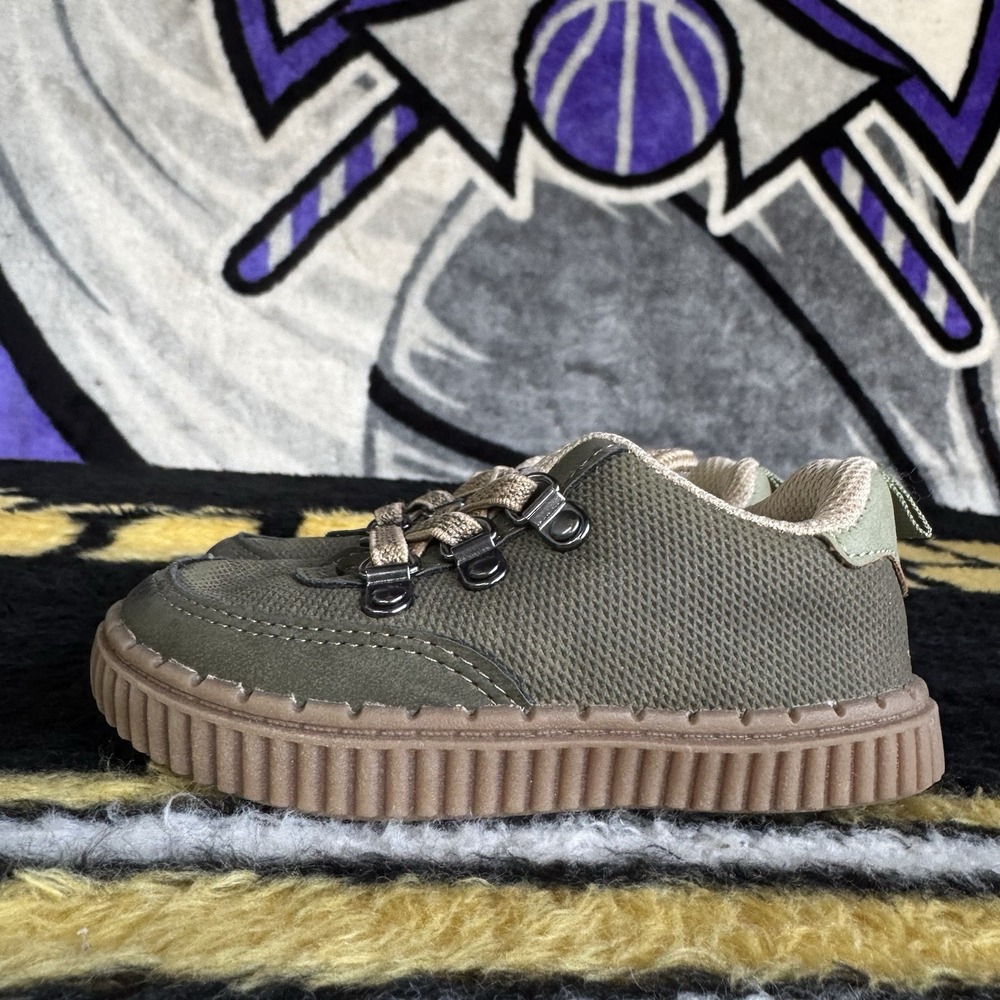 Size 6c - OshKosh B'Gosh Heidy Toddler Boots, Olive Green with Tan Laces